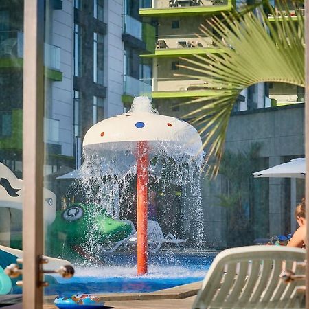 Sunfest Aparthotel Pool & Spa Mamaia Nord Năvodari Extérieur photo
